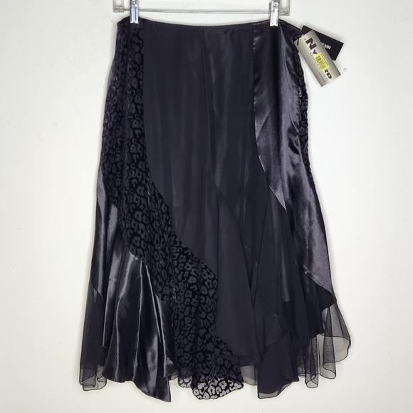 Nygard NWT Petite 12P Skirt Asymmetrical Fairy Whimsigoth Boho Animal Print Blk - Picture 12 of 12